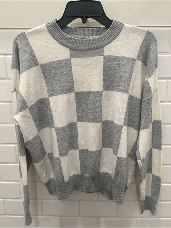 T Tahari Sweaters - Tahari Classic Gray & Cream Checkerboard Sweater - Women's Crewneck